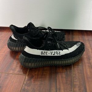 Adidas Yeezy Boost 350 V2 Oreo